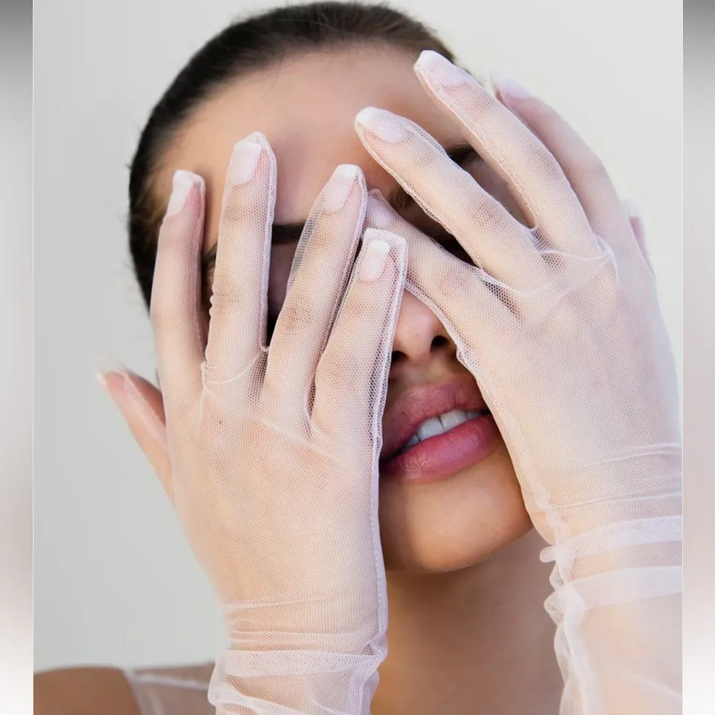 Sheer White Mesh Gloves - Image 13