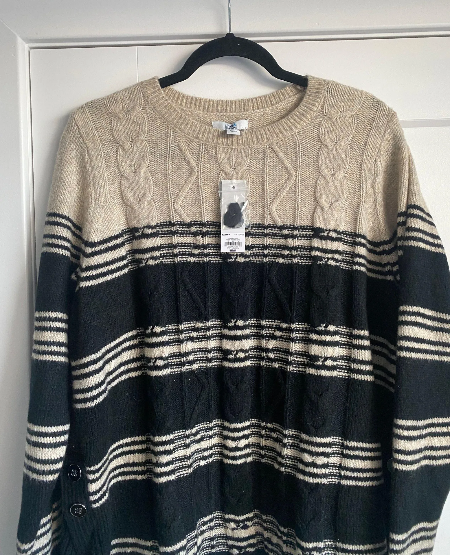 Women’s Acrylic Black Beige Cable Knit Striped Sweater XL NWT - Image 5