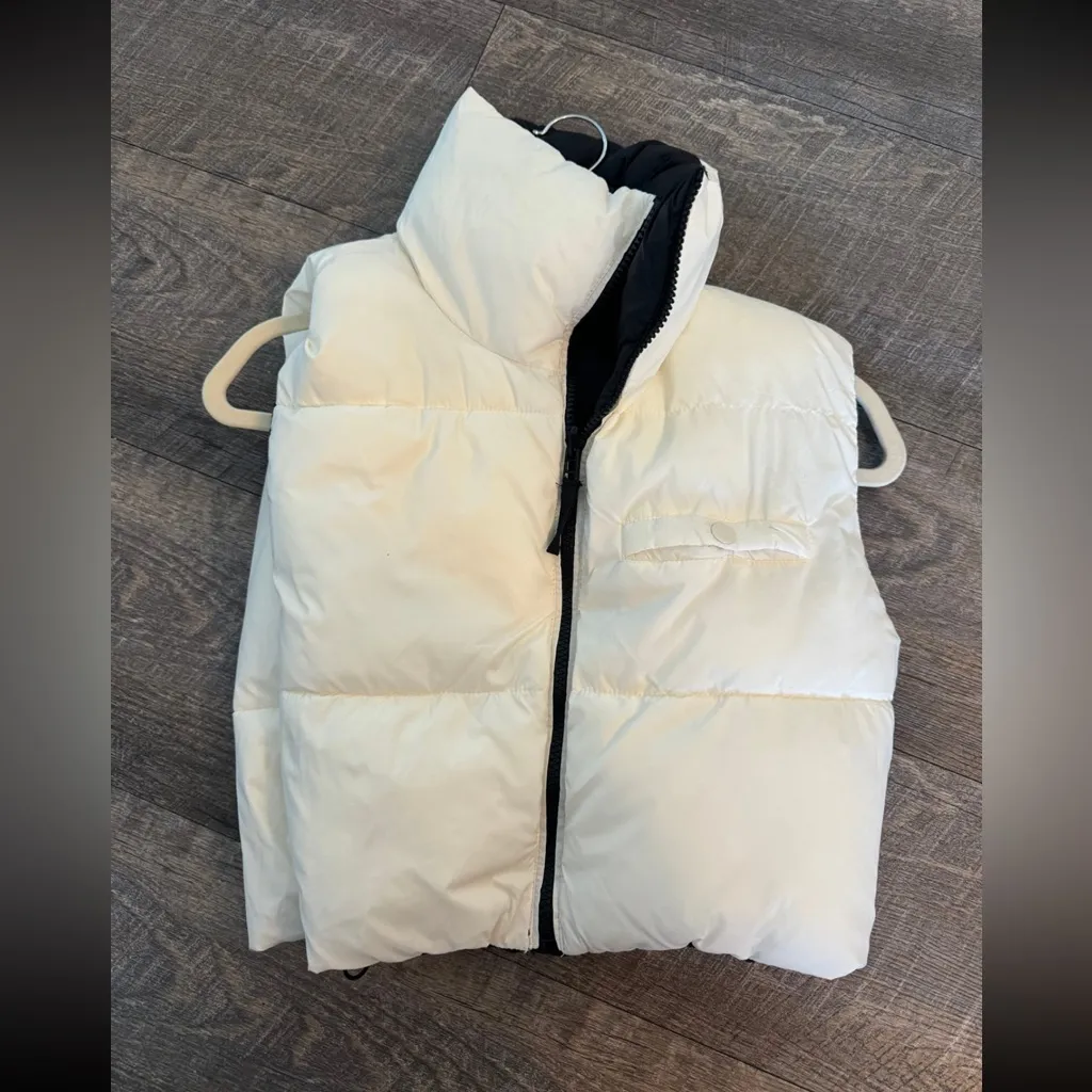 Fabrik Reversible Puffer Vest - Image 2