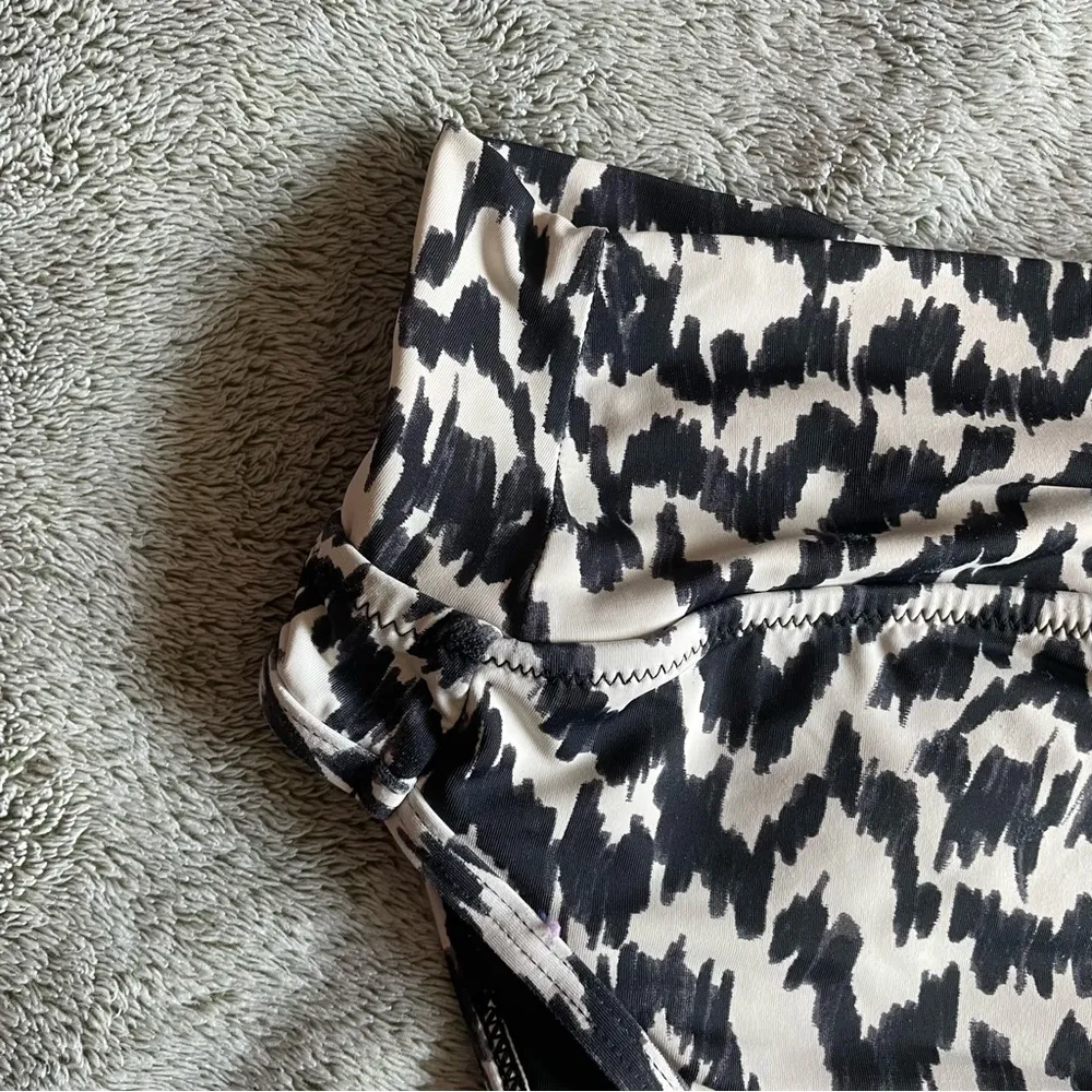 Knix Sunny Scoop Safari Bikini Two Piece Swimsuit Set Size XS - Image 8