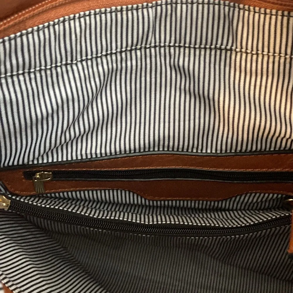 Le Miel PeTA-Approved Vegan Leopard Accent Two-Way Hobo NWT - Image 6