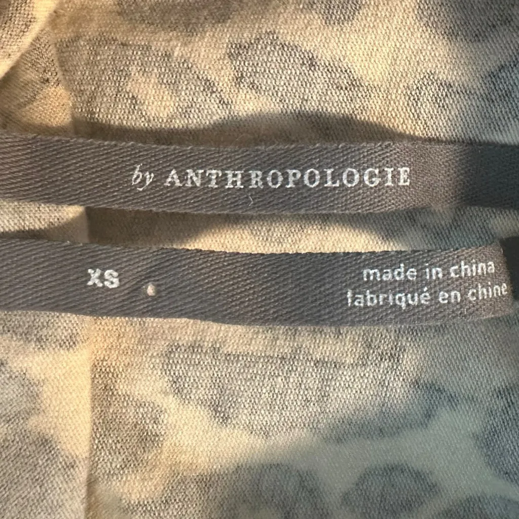 Anthropologie Leopard Short Sleeved Turtleneck Top Size XS Corporate Preppy - Image 6