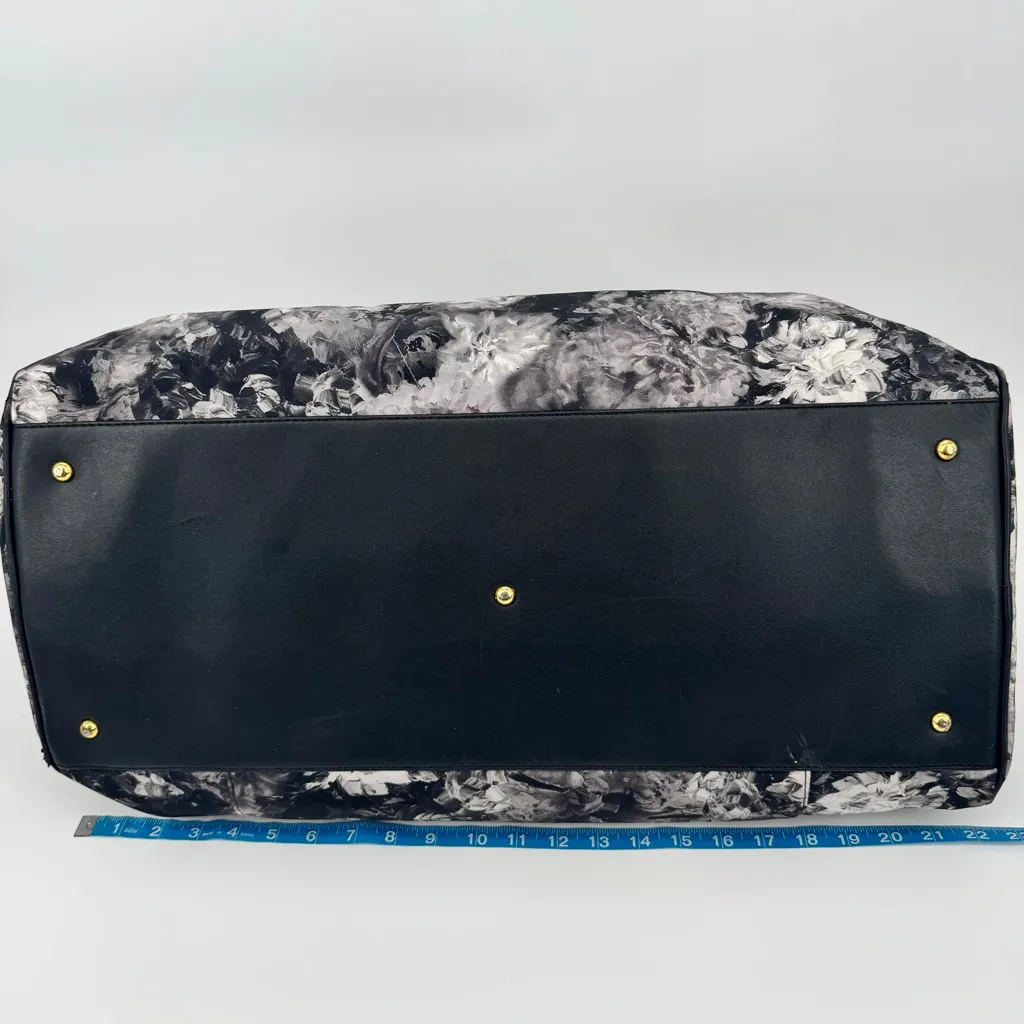 Adrienne Vittadini Large Travel Duffel Bag Gold Black White Floral Watercolor - Image 5