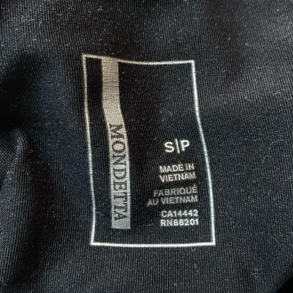 Women’s 𝅺Mondetta black strappy racer back sports bra size small - Image 5