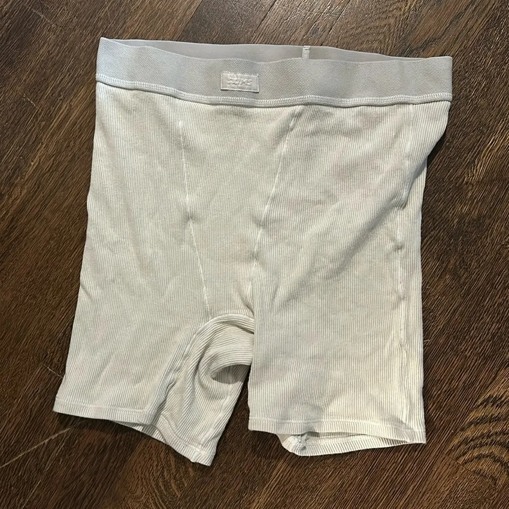 Skims Soft Lounge Cotton Ribbed Boyfriend Boxer - Image 2