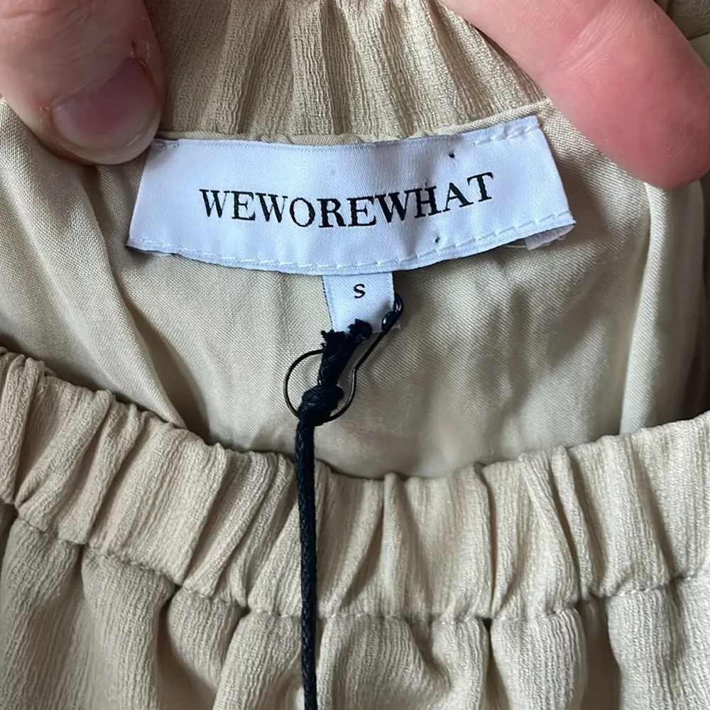 NWT WeWoreWhat Beige Tiered Gauzy Off-the-Shoulder Dress with Balloon Sleeves - Image 10