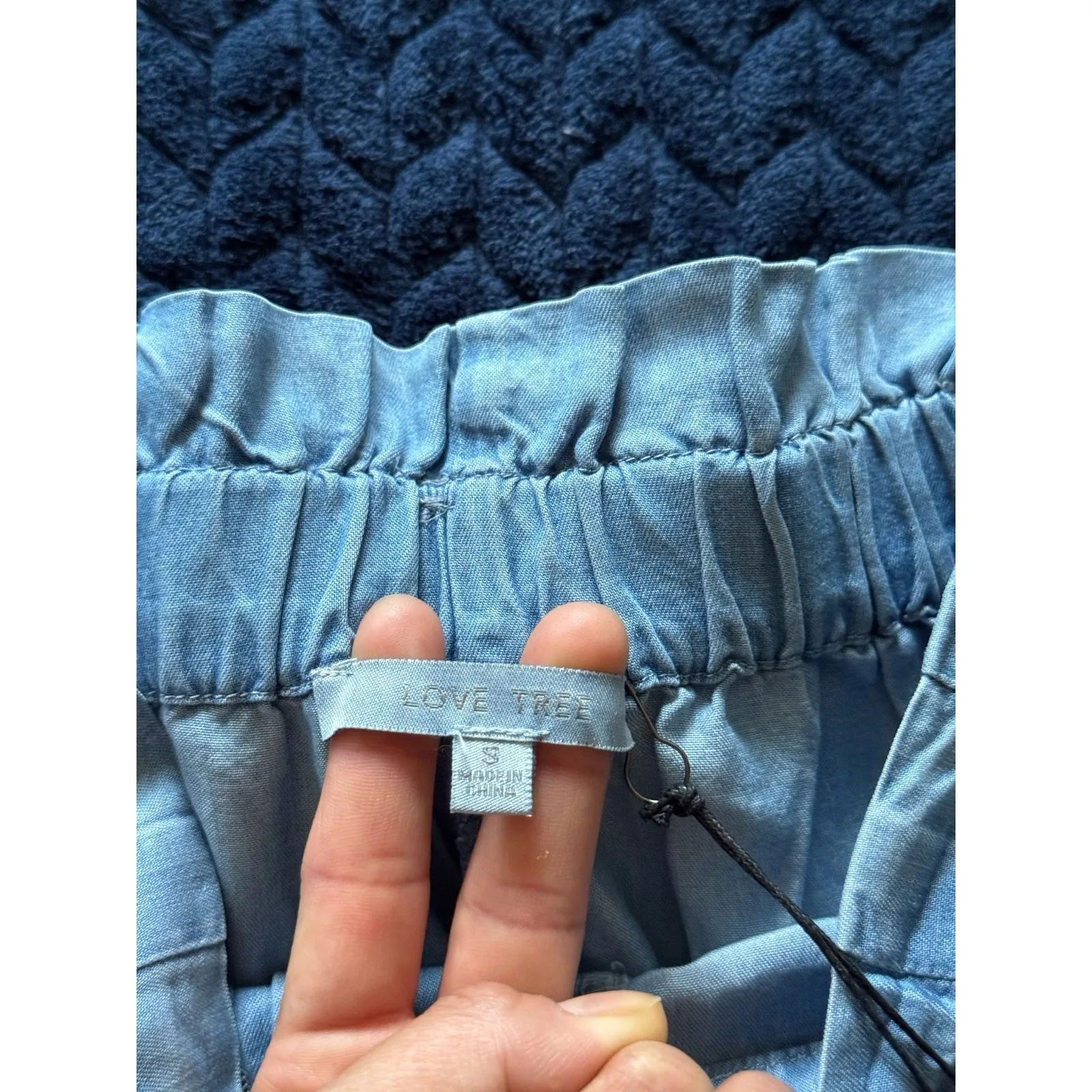 Love Tree Shorts Womens Blue Tencel Pockets Tie Belt Smocked Waist Sz Small‎ NWT - Image 3