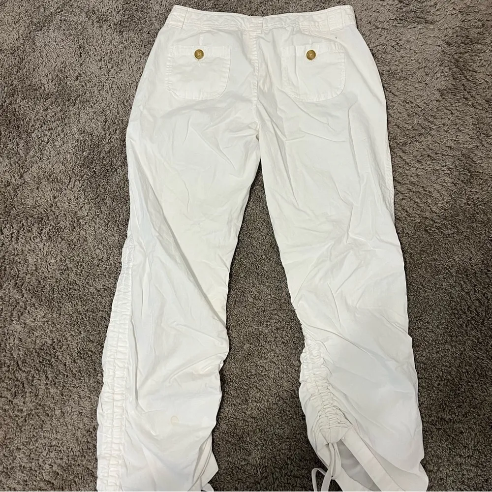 Old Navy Y2K White Crop Pants - Image 3