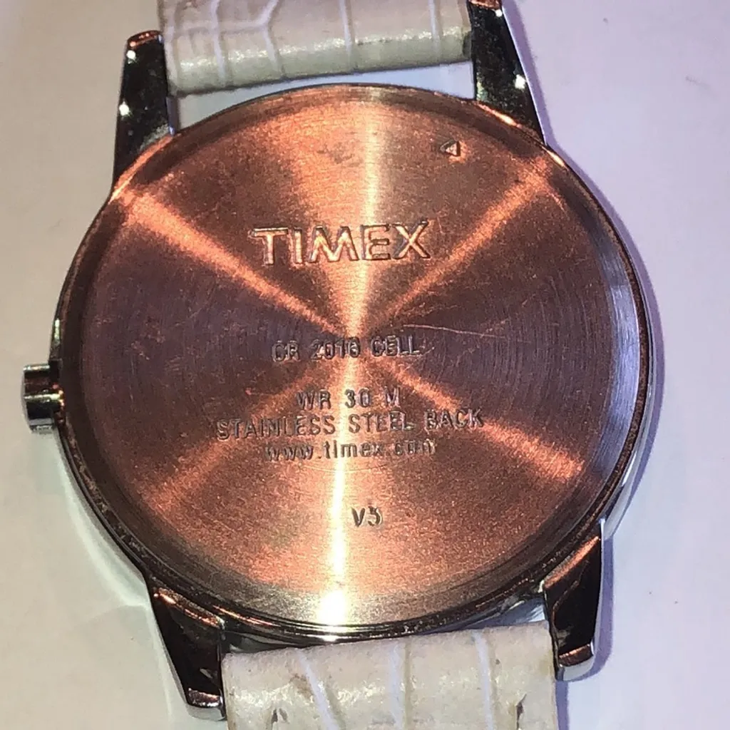 Timex White Indiglo WR 30M Genuine Leather Classic Watch Wristwatch NEW BATTERY - Image 7