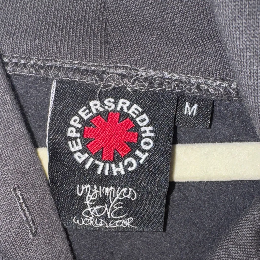 Edgy Black Graphic Hoodie Size M - Image 5