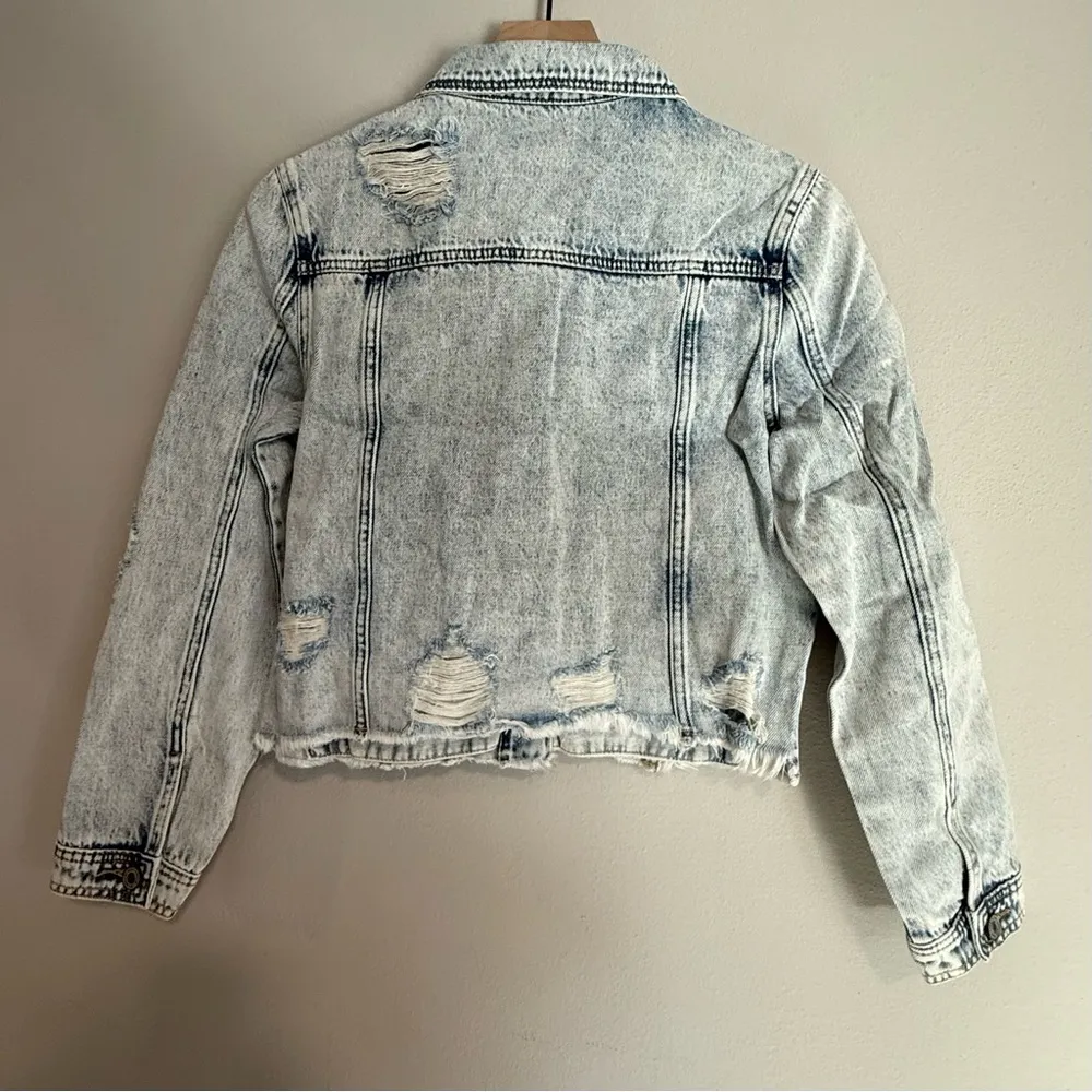 NWT KANCAN LIGHT FRAY HEM CROPPED DENIM JACKET Blue Size M - Image 4