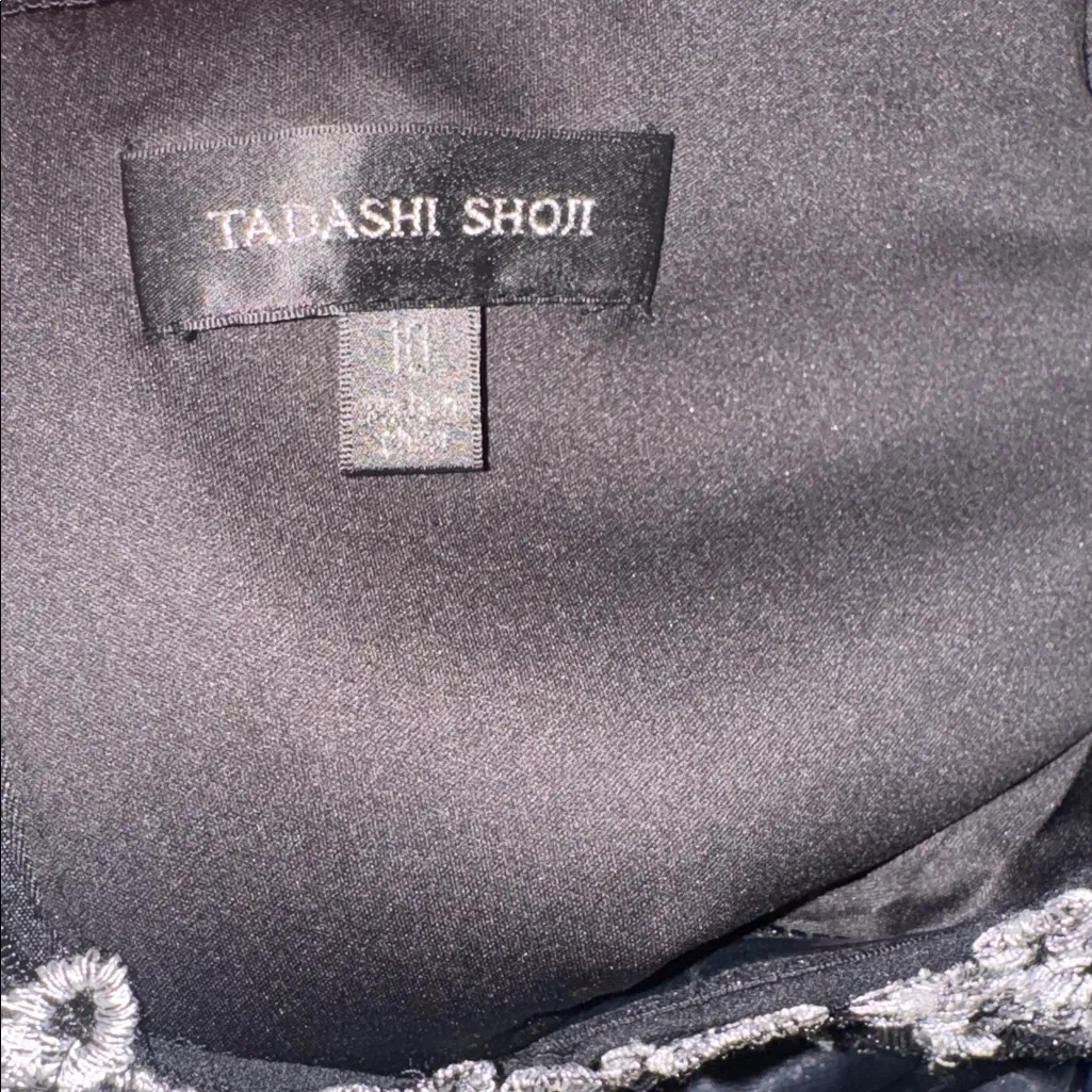 Tadashi Shoji Black Ivory Embroidered Off the Shoulder Gown Sz 10 - Image 9