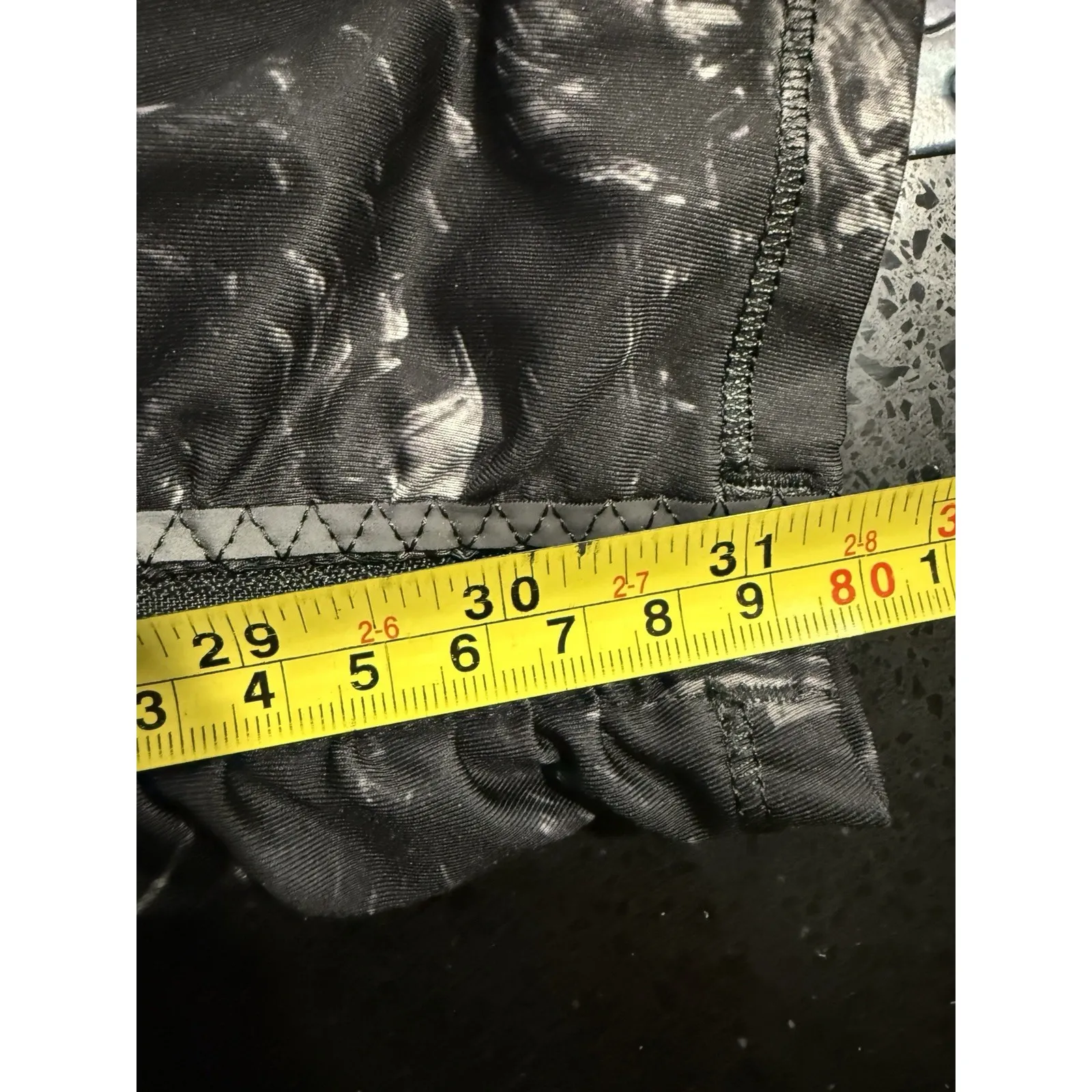 Lululemon Runday Crop *Full-On Luxtreme Arsenal Ambient Grey Black Size 6 - Image 8