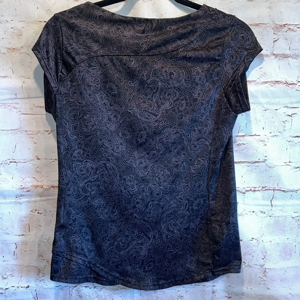 Columbia Shirt Womens Small Titanium Quick Dry Athletic Active Wear Floral Gray - Image 5