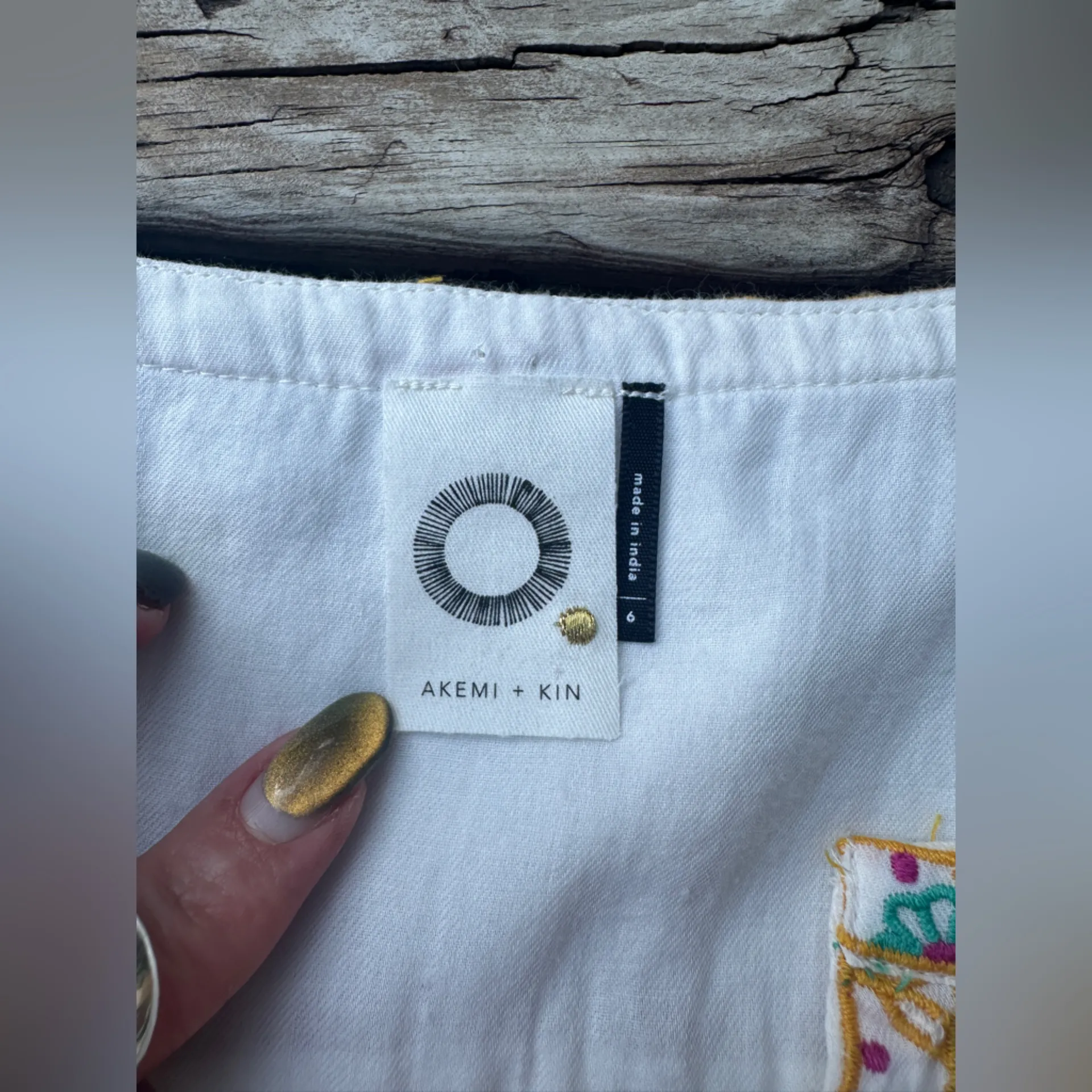 Anthropologie Akemi + Kin Cotton Colorful Bohemian Top with Brass Buttons, Sz 6 - Image 3