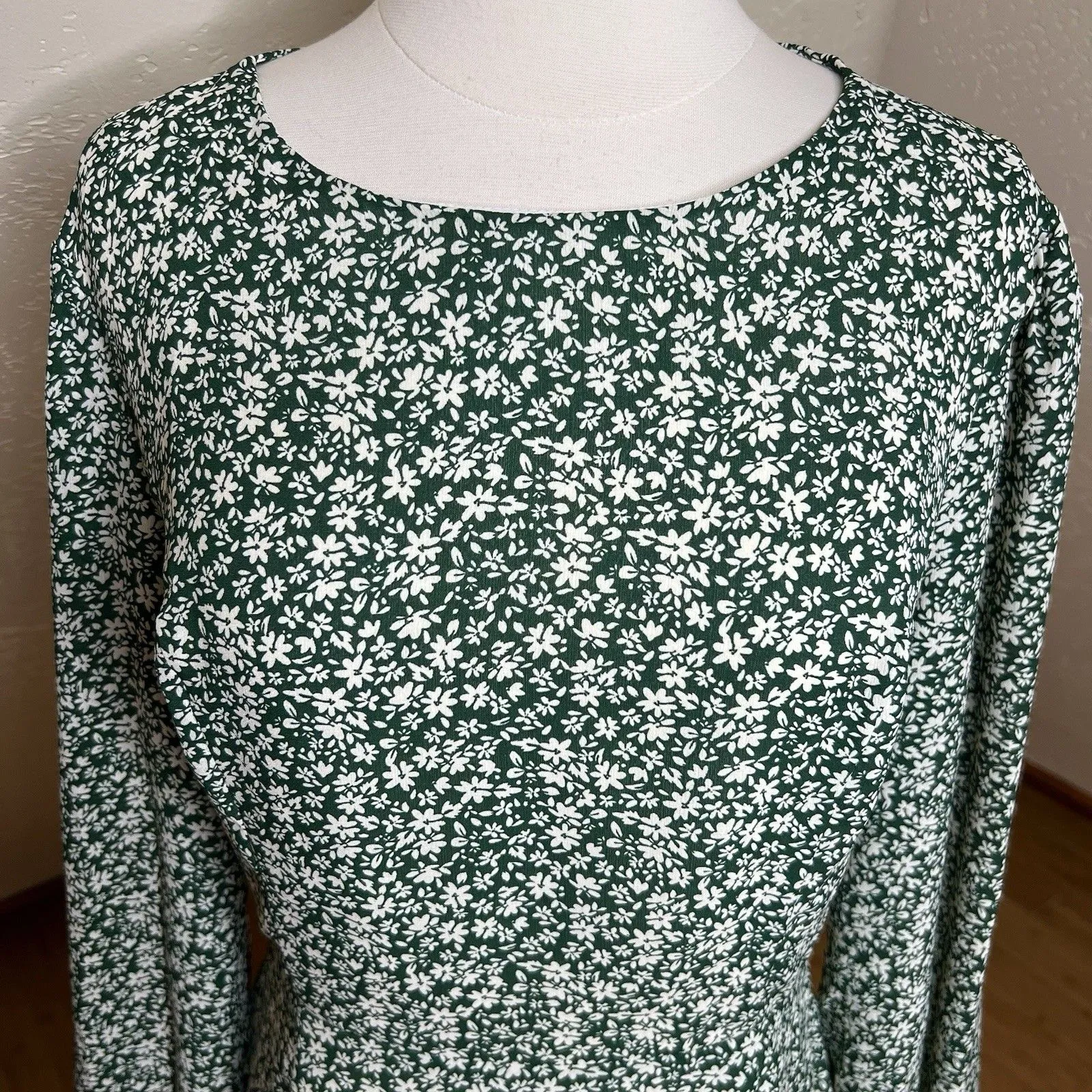 Lulus Mini Dress‎ XL Green Floral Ruffled Cut Out Back Long Sleeve - Image 4