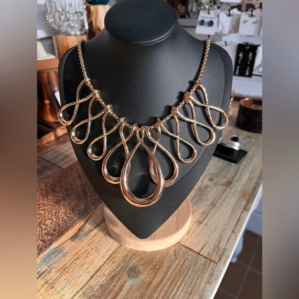 Erica Lyons Gold - Image 5