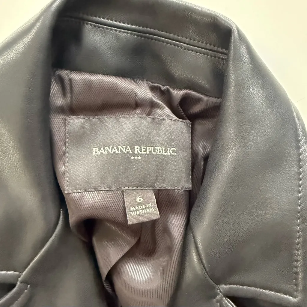 Banana Republic Vegan Leather Jacket size 6 - Image 8