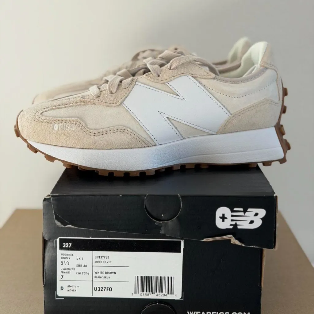 Figs New Balance 327 in Cream, Size 7 - Image 12