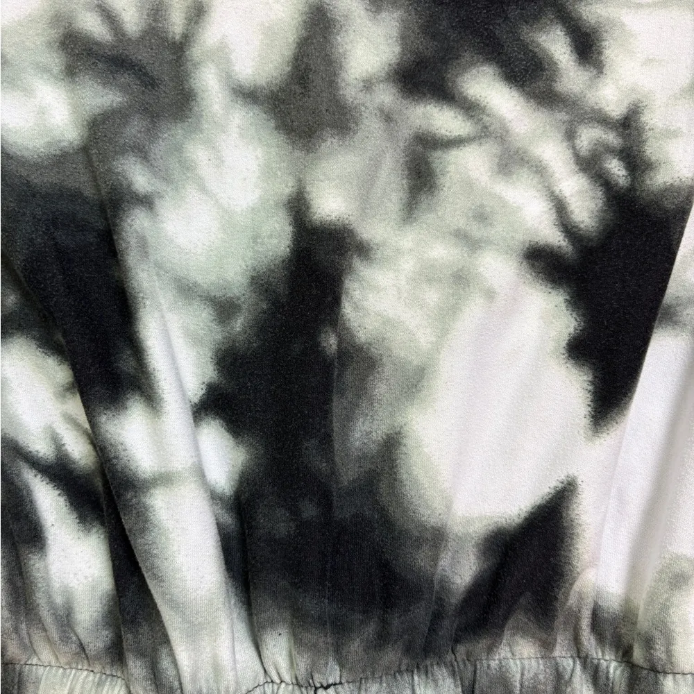 ⭐️Derek Heart Short Sleeve Shorts Romper - Image 4