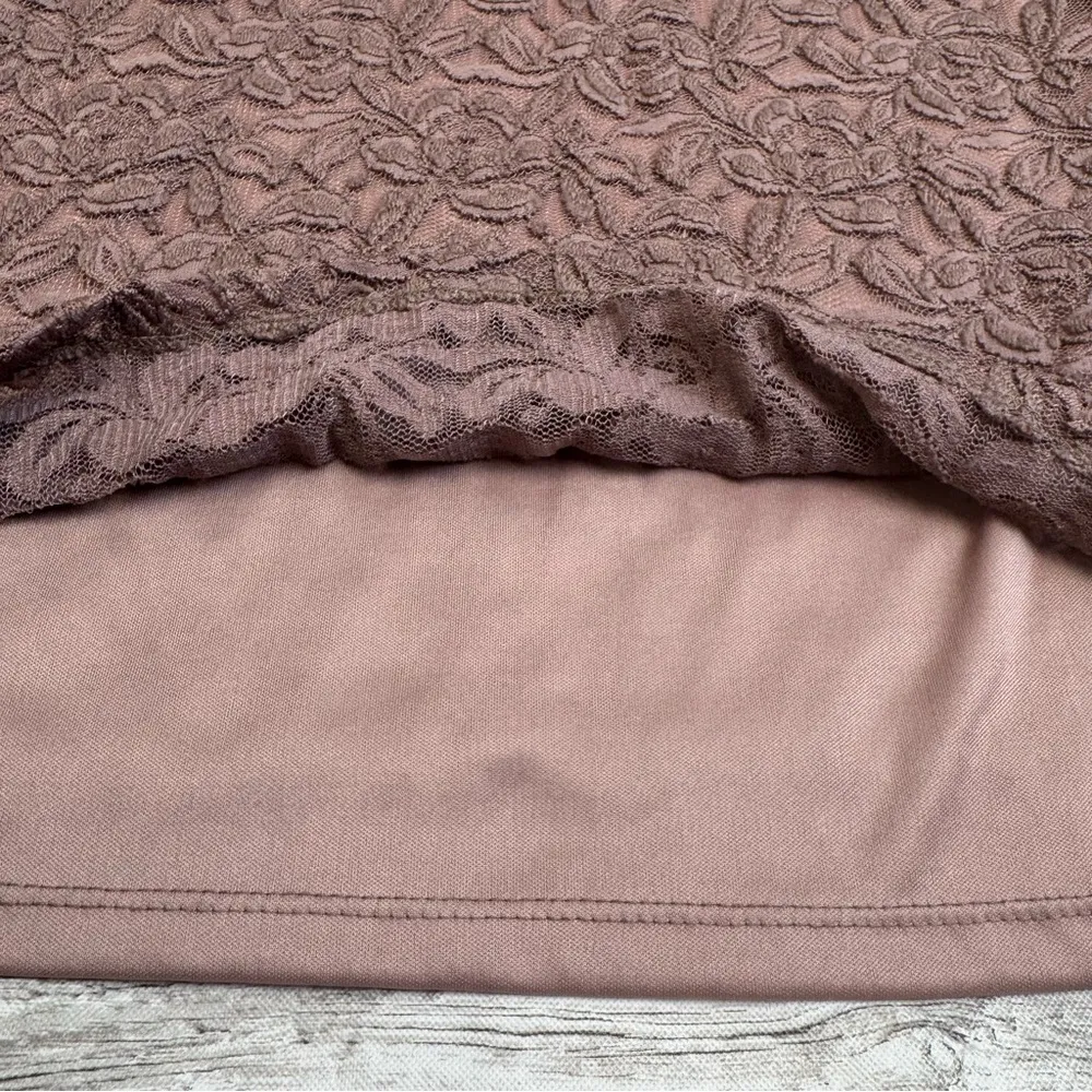 la vanya Women's Lace Overlay Jeweled Neck Tee T Shirt S SM Small Purple Stretch - Image 6