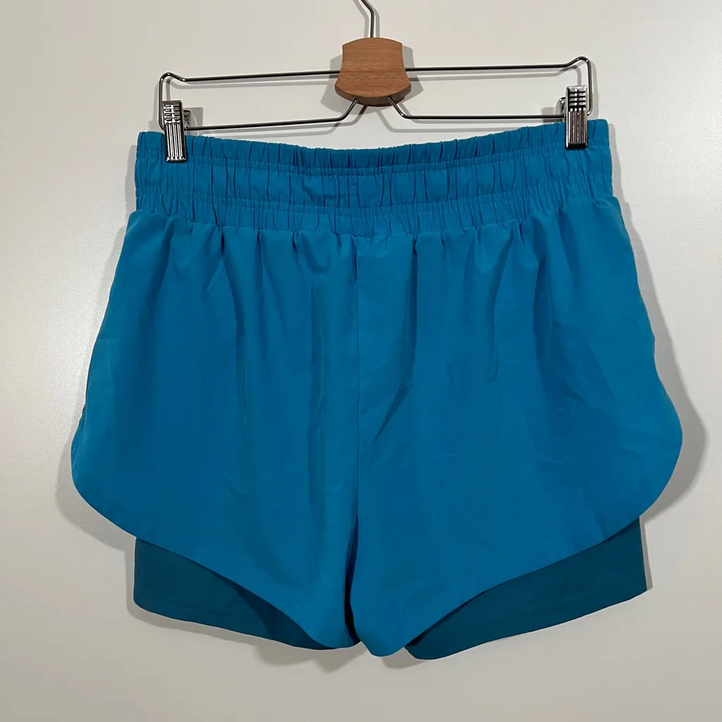 Gymshark Running 2 in 1 shorts in Electric Blue/Luna Blue Size Large Women’s - Image 3