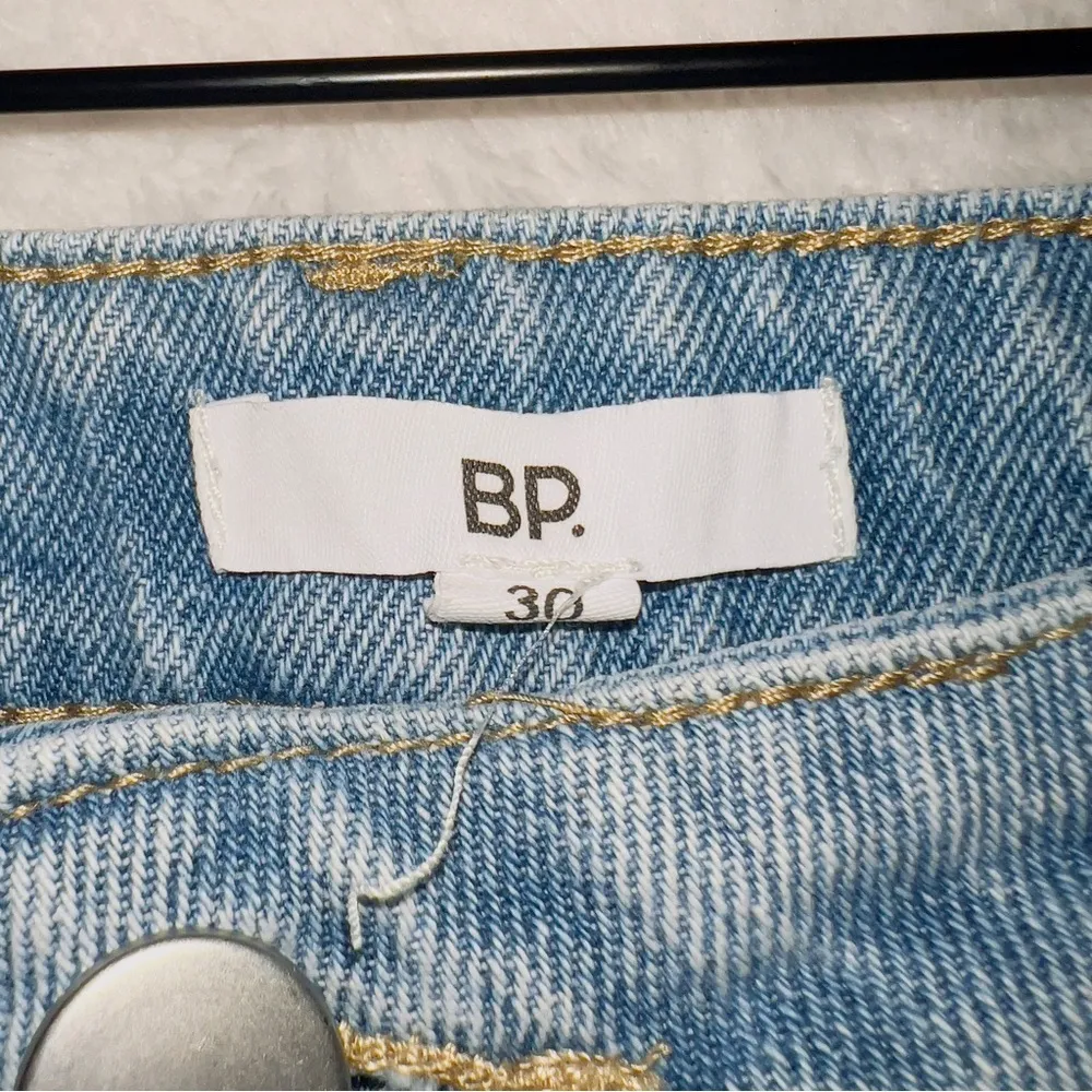 BP. Light wash denim high rise distressed straight leg mom jeans size 30 - Image 2