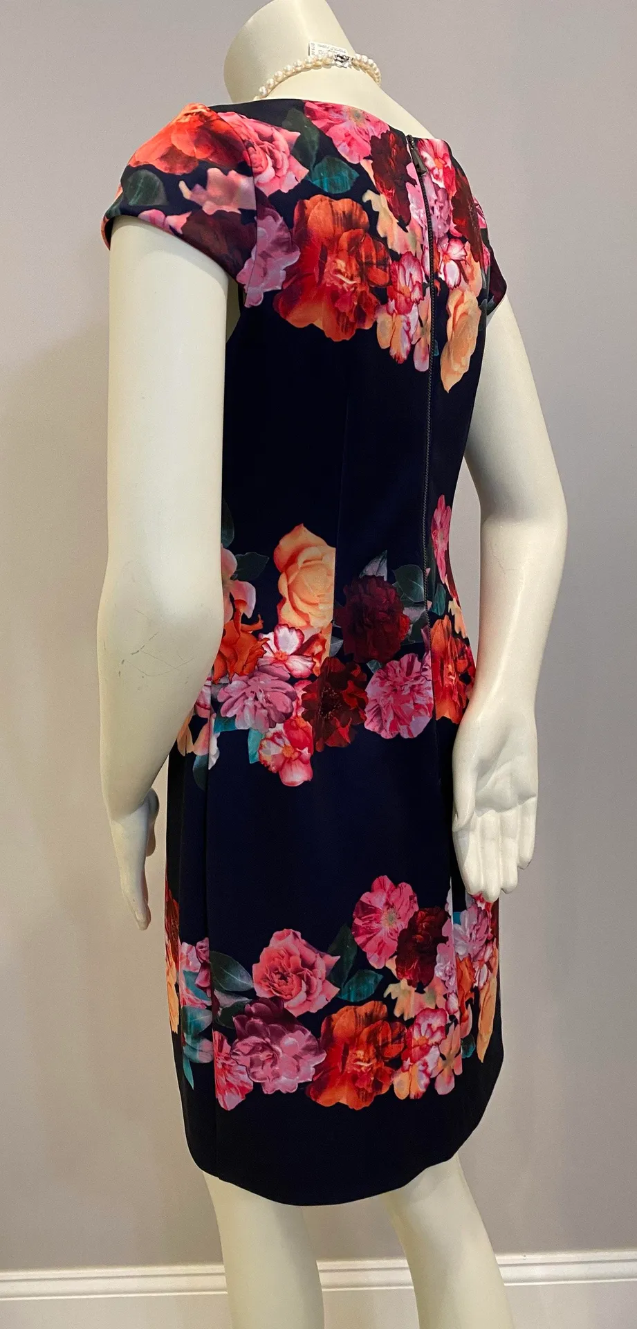 Vince Camuto Dress - Image 6