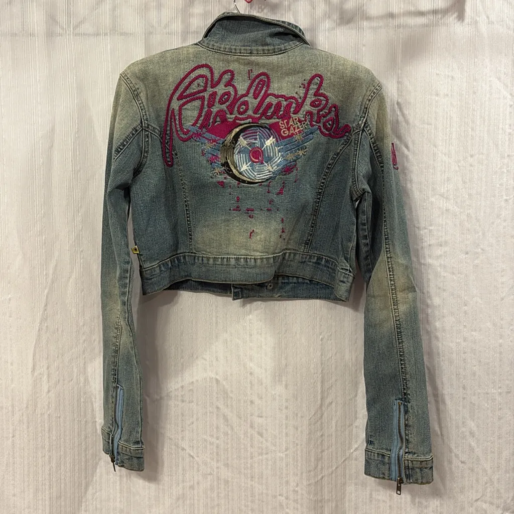 Akademiks  Denim Jacket with Pink Embroidery and Graphics - Image 2