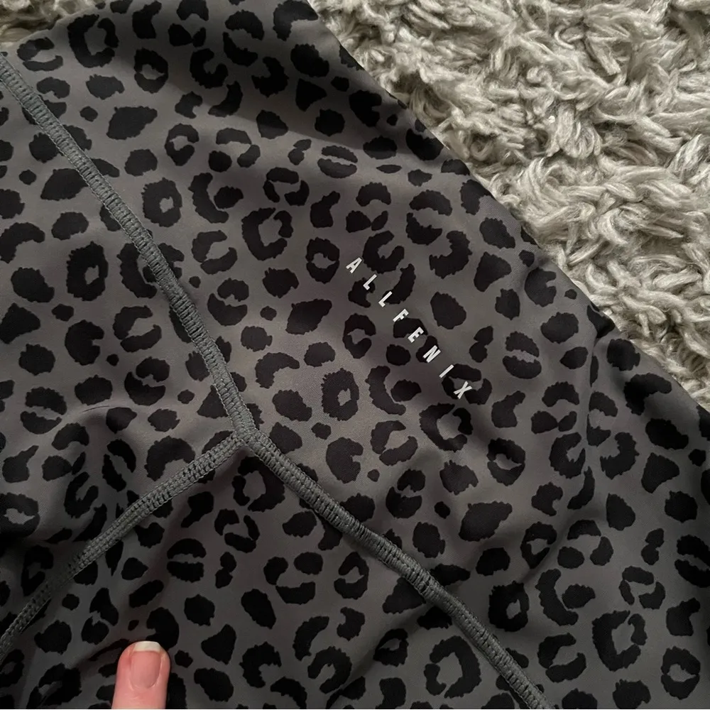 AllFenix Leopard Print Grey Black Leggings size medium - Image 2