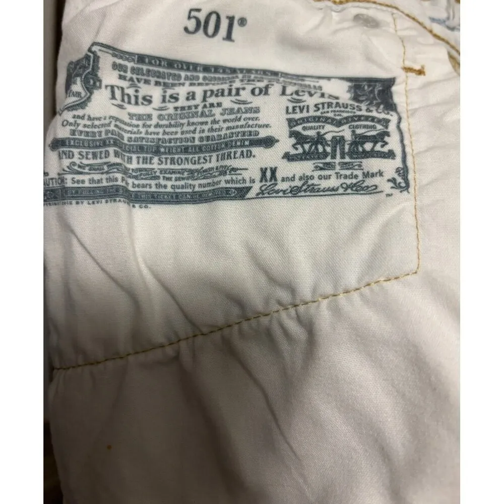 Levi's 501  Womens  Tie Day Short Size 28W - Image 9