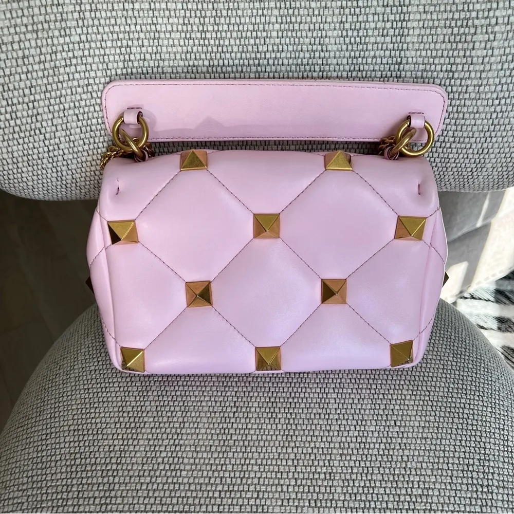 Valentino Garavani Roman Stud Medium Quilted Chain Shoulder Bag - Image 3