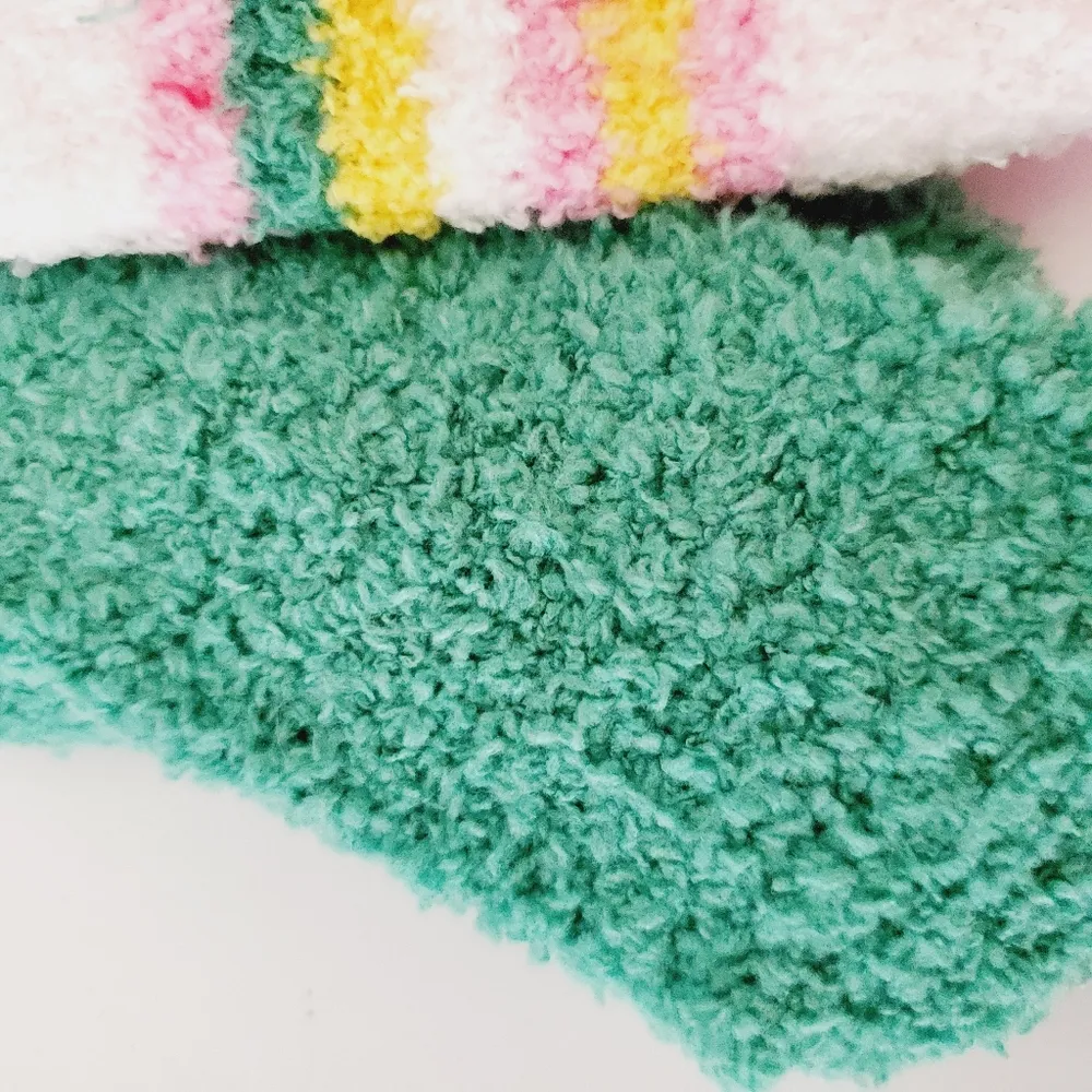 A Design 3 Pack Fuzzy Crew Socks 6 - Image 4