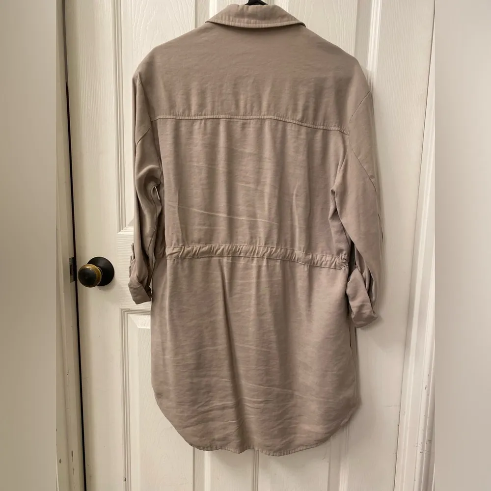 Zara beige button down shirt size small - Image 7