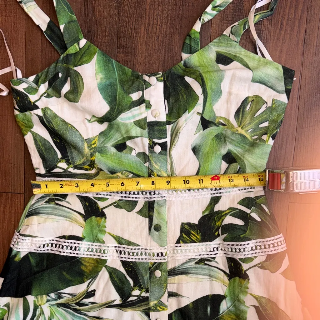 Gianni Bini Green Leaf Print Dress - Image 12
