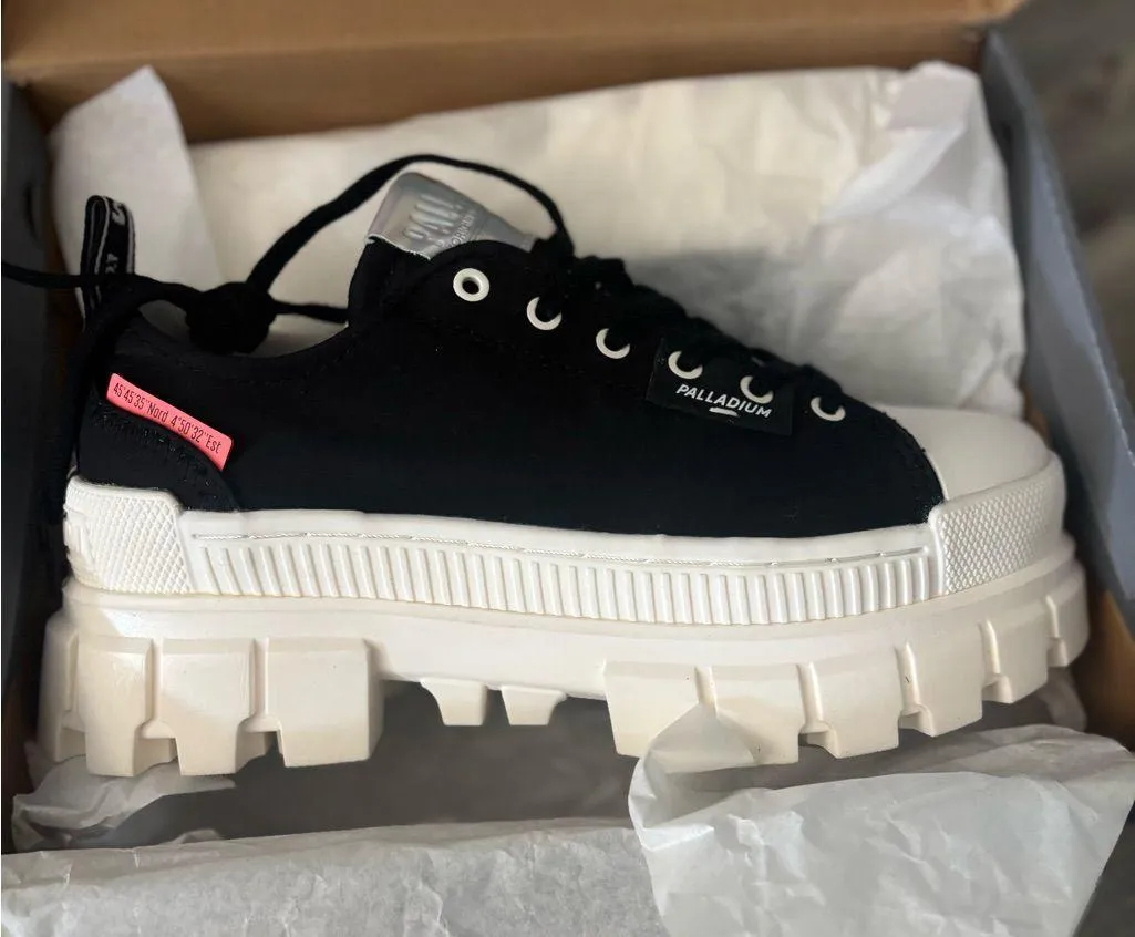 Palladium Revolt Lo TX Women’s Size 8 Black/Marshmallow Platform Sneakers Black - Image 7