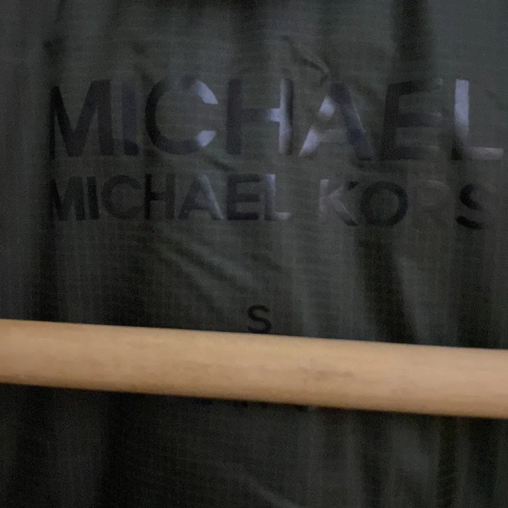 Michael Kors womens army green faux fur quilted vest size S - Image 7