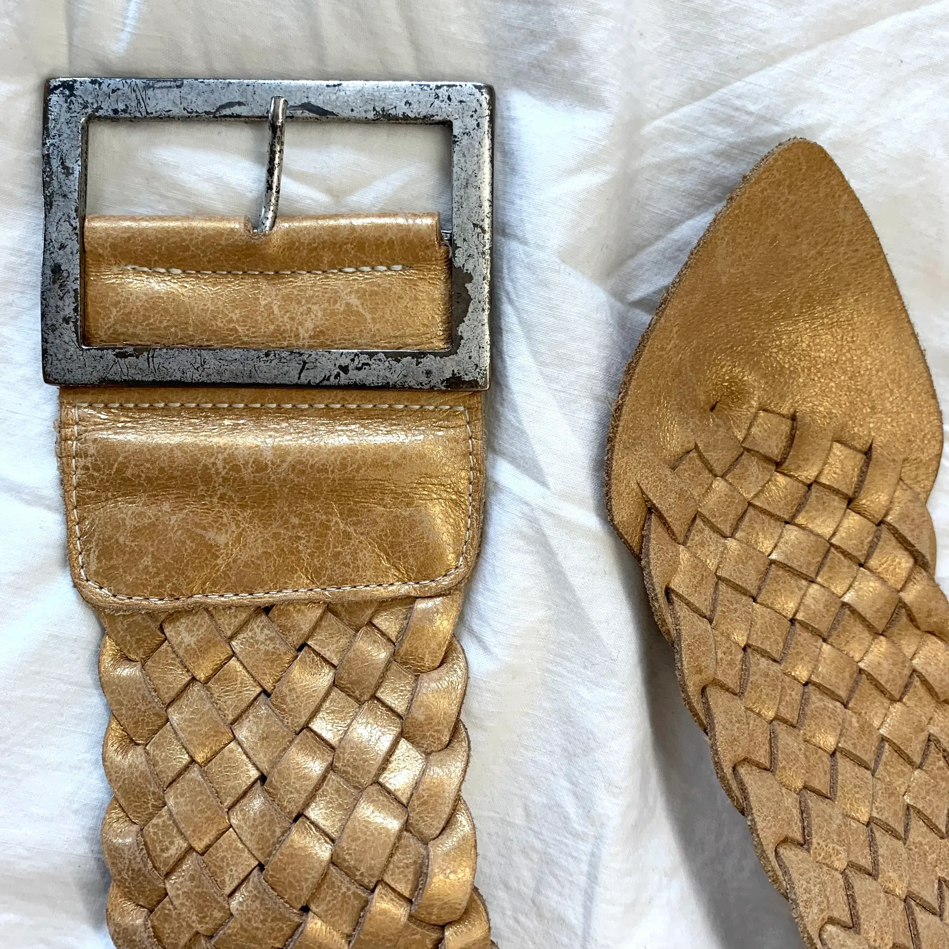 Stoned & Waisted Woven Leather Gold Toned Belt size Sm - Image 9