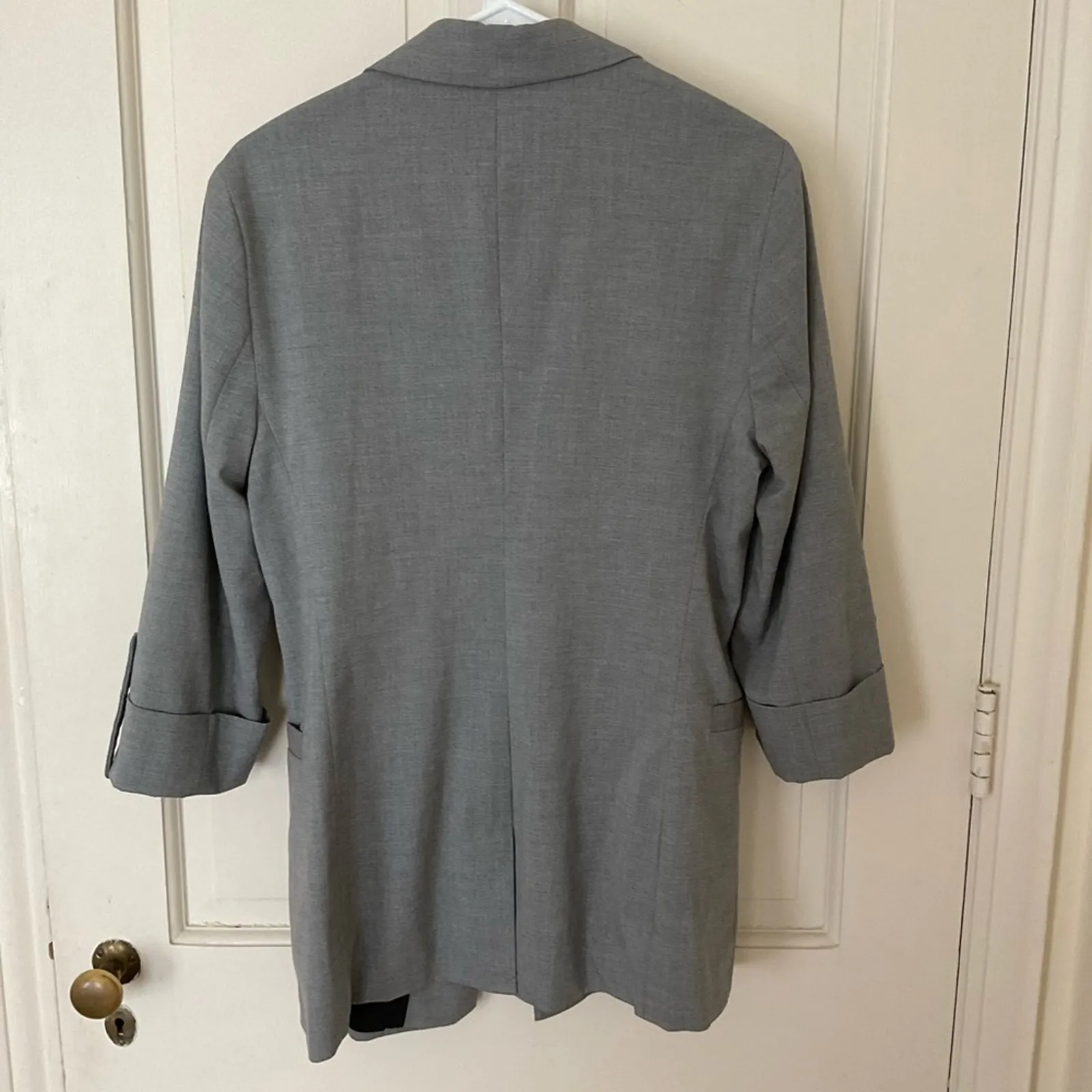 Bershka gray blazer with rolled-up sleeves - size large - Image 4