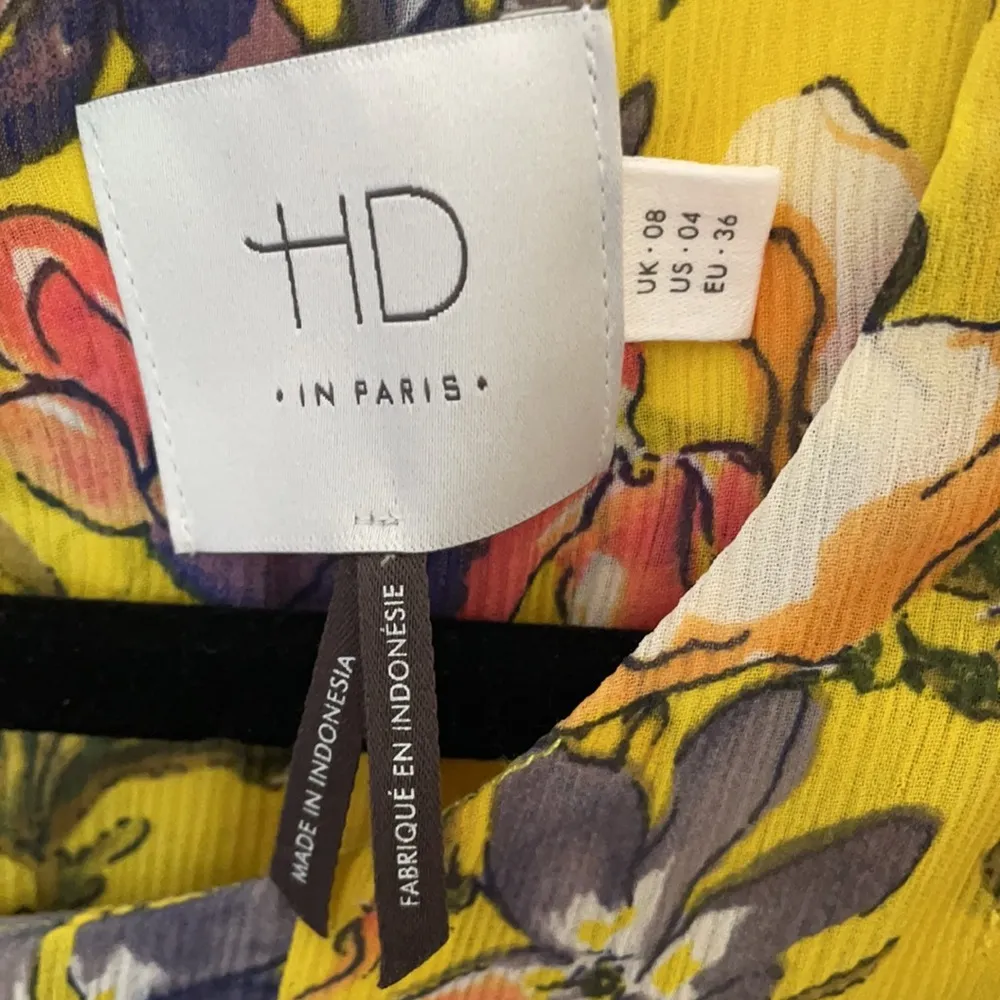 Anthro HD in Paris Floral Ruffle Top 4 - Image 4