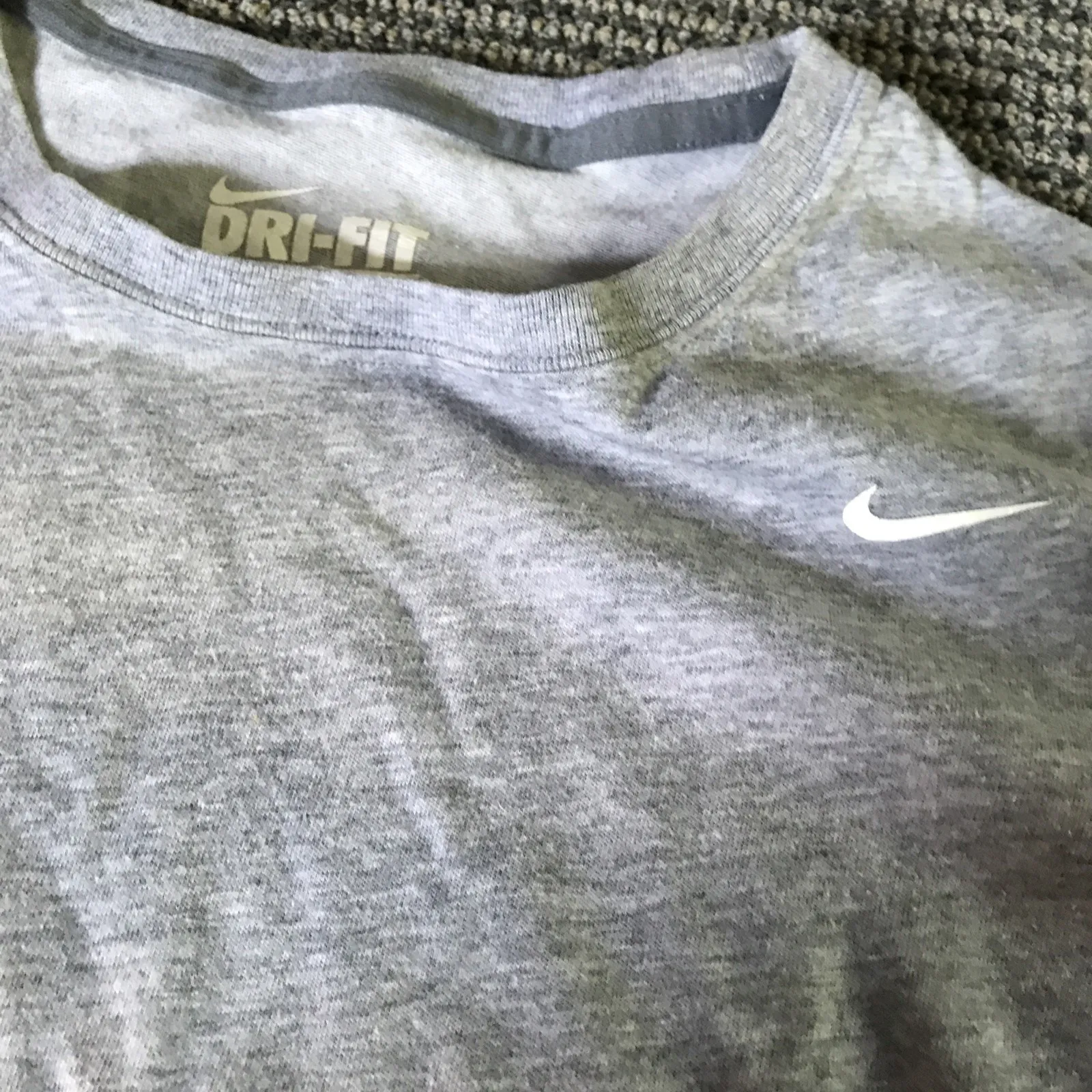 Nike DriFit Slim Fit Womens Medium Gray Long Sleeve Tee - Image 3