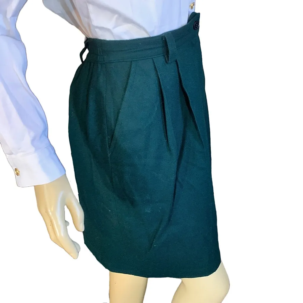 VINTAGE 1980'S SAG HARBOR FOREST GREEN HIGH WAIST PLEATED WOOL SHORTS (16) - Image 4
