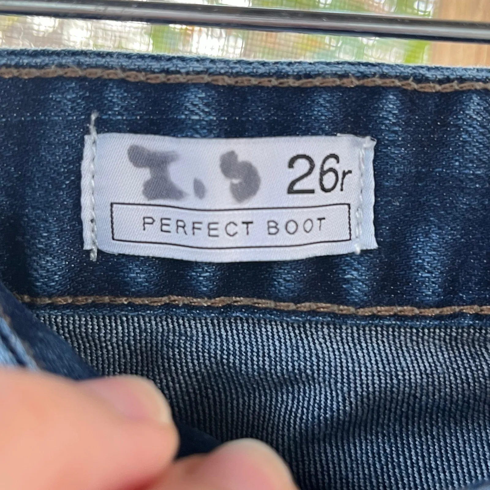 Gap Women's Perfect Boot Jeans Medium Wash Size 26R - Image 6