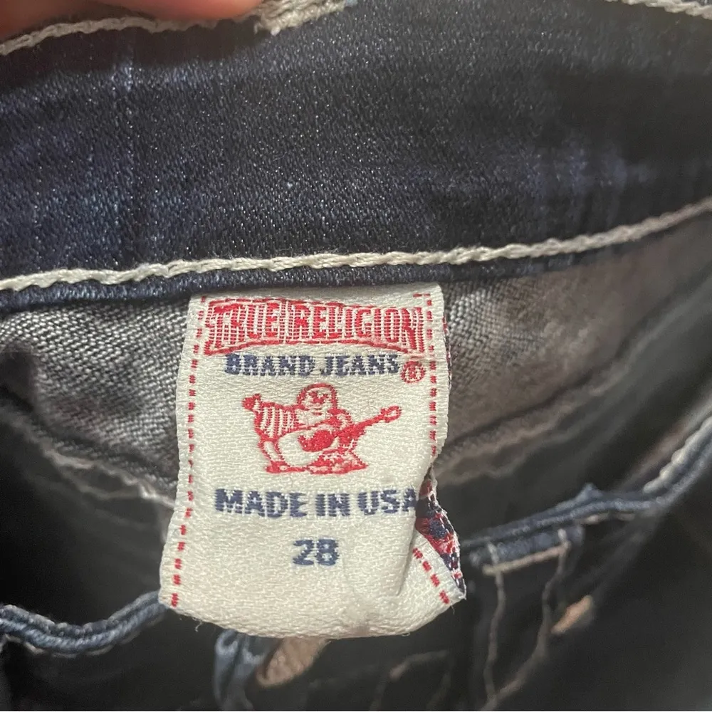 💖 True Religion Rhinestone Capris - Image 3