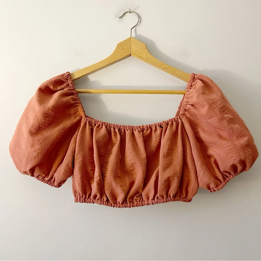 Bubble Crop Top Size 4 Terracotta Orange NWOT Off Shoulder Small - Image 2