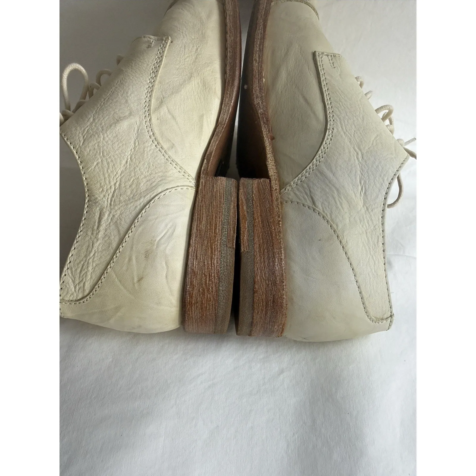 Frye Women’s Oxford Shoes US 7B Light Beige, Slightly Textured Leather - Image 8