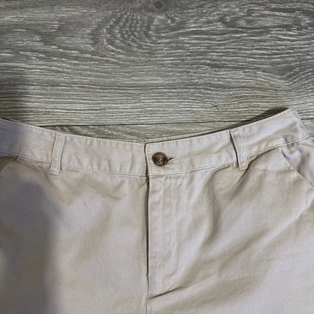 Forever 21 Women Beige Zippered Trousers Cotton Pocketed Shorts Size M‎ - Image 2
