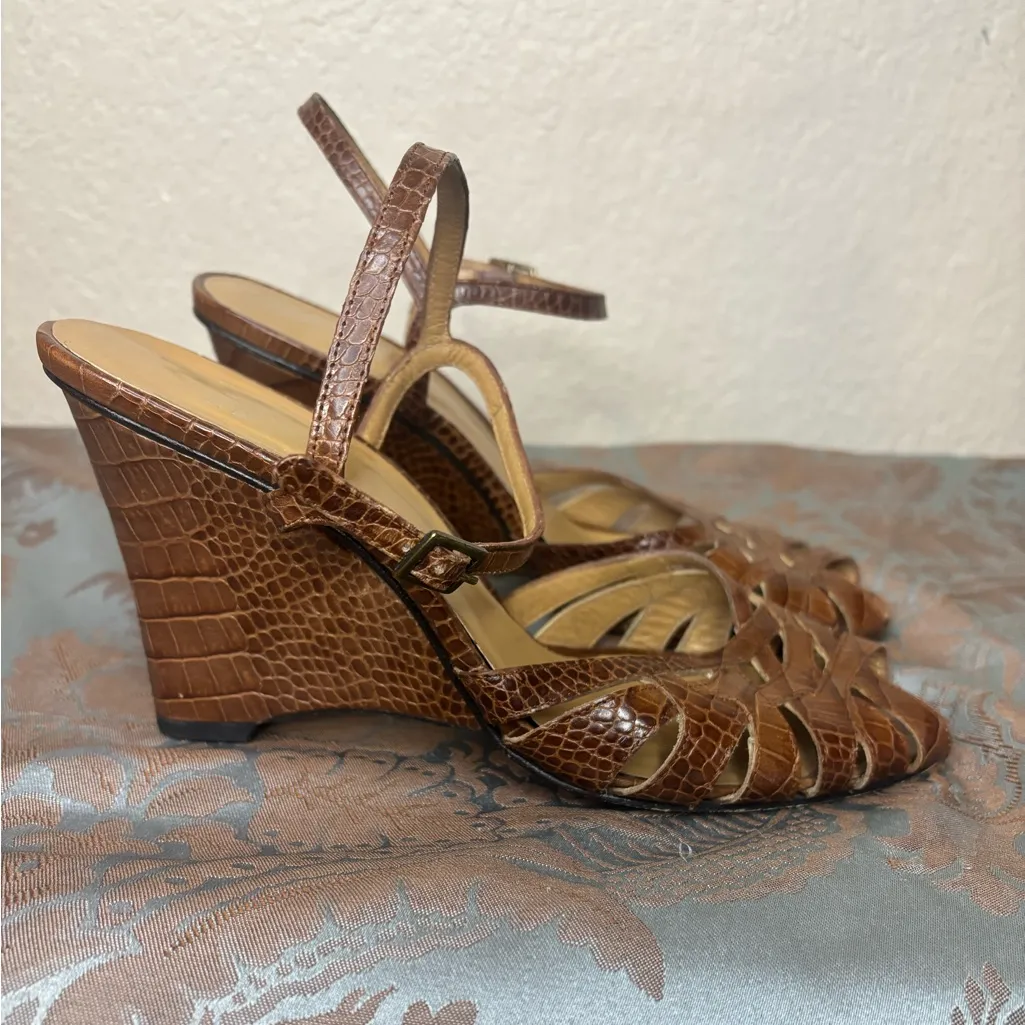 Stuart Weitzman Golitely Cafe Alligator Embossed Wedge Size 9.5 - Image 7