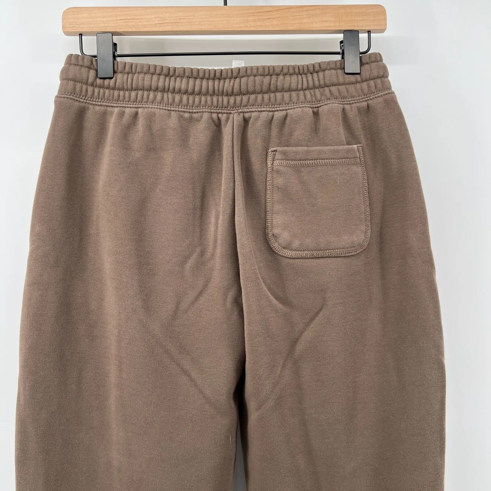 Fabletics Women S Brown High Waisted‎ Go-To Tapered Jogger Sweatpants Pockets - Image 3