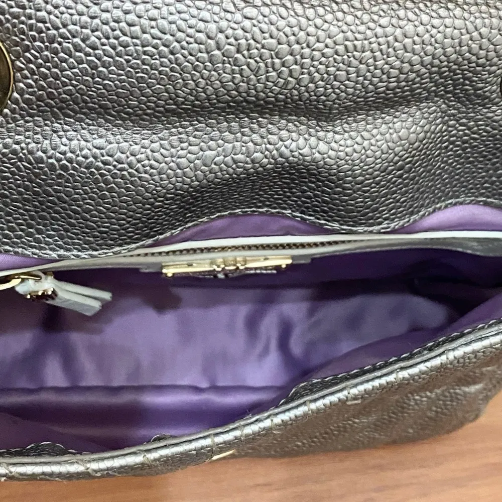 HENRI BENDEL Metallic Silver Pewter Quilted Chain Flap Shoulder Crossbody Bag - Image 8